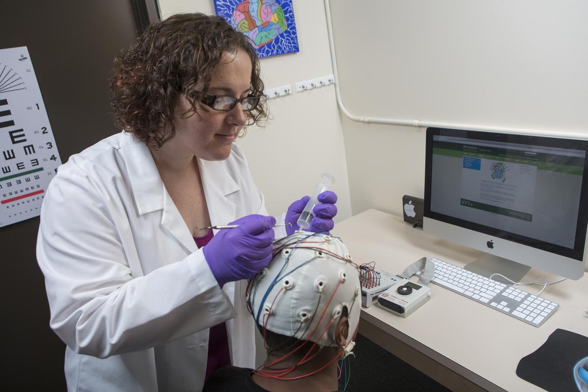 Иллюстрация на тему Нейрофизиолог: что лечит, что изучает, какая зарплата